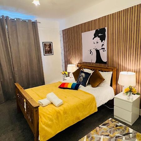 2-Bedroom Plus Living Room Flats Near Edgware Road Londra Esterno foto