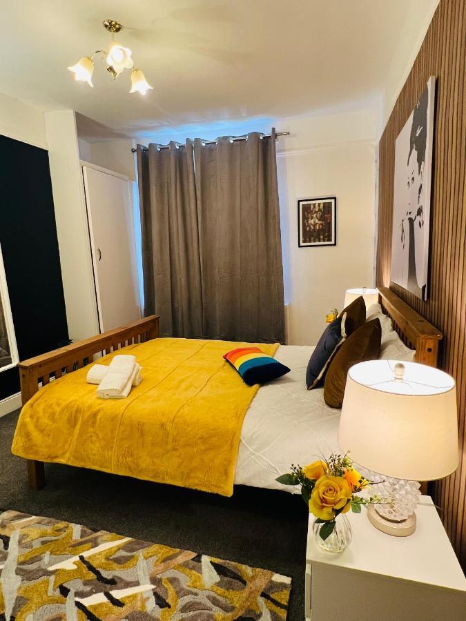 2-Bedroom Plus Living Room Flats Near Edgware Road Londra Esterno foto
