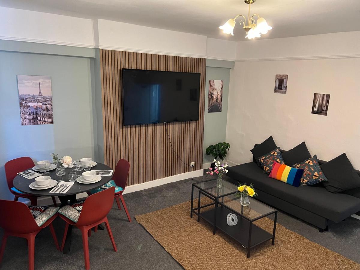 2-Bedroom Plus Living Room Flats Near Edgware Road Londra Esterno foto