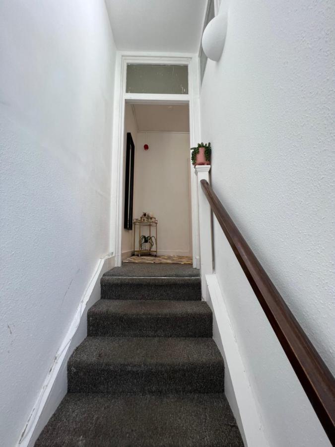 2-Bedroom Plus Living Room Flats Near Edgware Road Londra Esterno foto