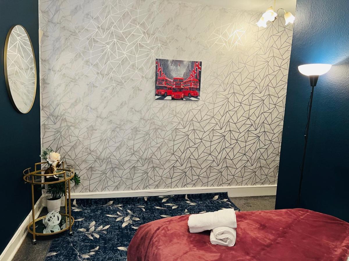 2-Bedroom Plus Living Room Flats Near Edgware Road Londra Esterno foto