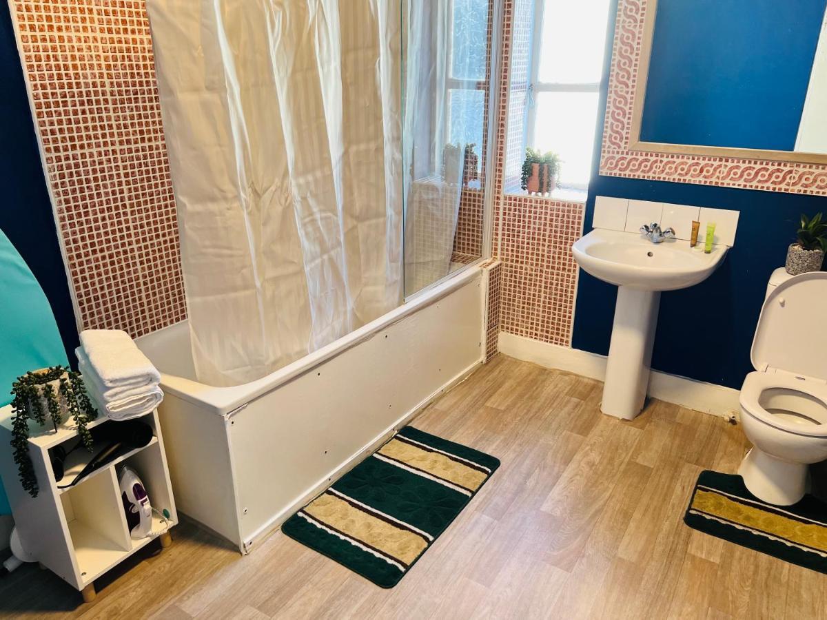2-Bedroom Plus Living Room Flats Near Edgware Road Londra Esterno foto