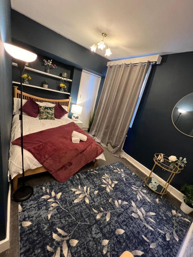2-Bedroom Plus Living Room Flats Near Edgware Road Londra Esterno foto