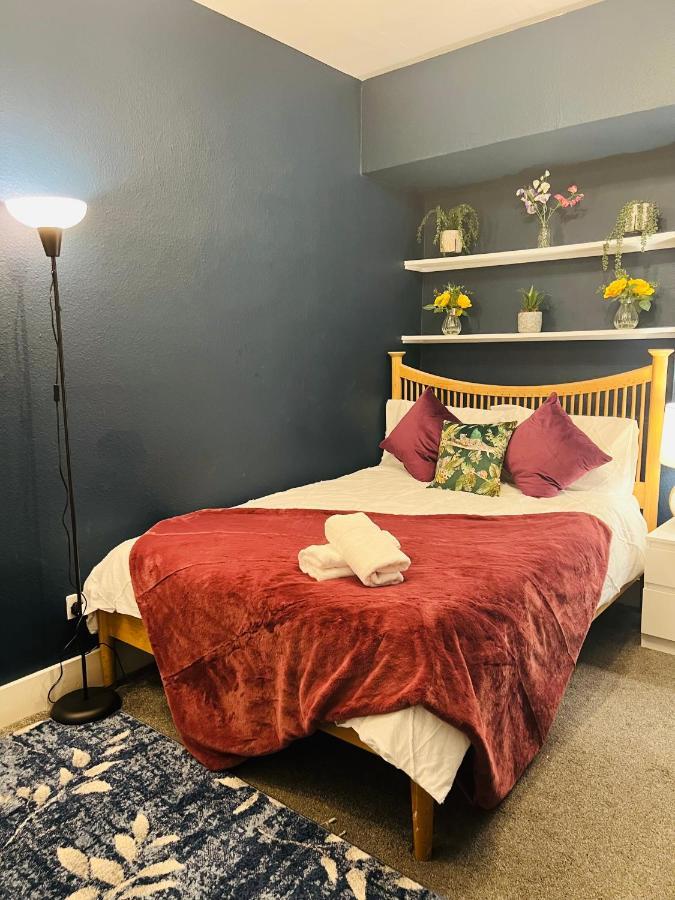 2-Bedroom Plus Living Room Flats Near Edgware Road Londra Esterno foto
