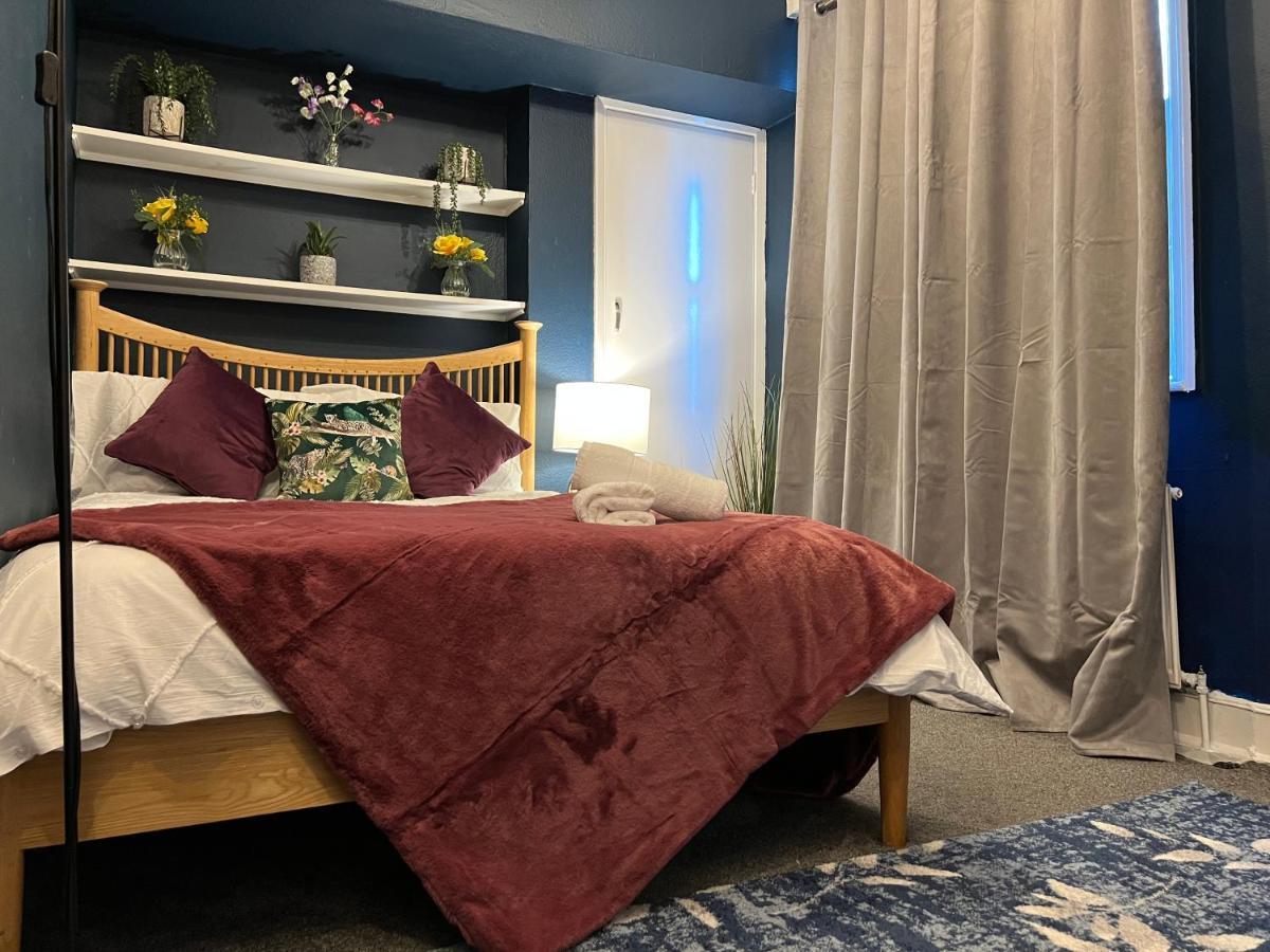 2-Bedroom Plus Living Room Flats Near Edgware Road Londra Esterno foto